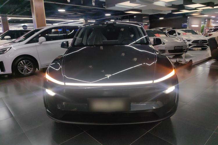 Used Tesla Model Y 2025 Long-Range All-Wheel Drive First Edition