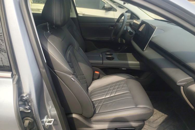 Used Baojun Enjoy 2025 All-Electric 600km Luxury Edition
