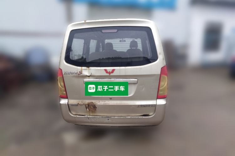 Used Wuling Rongguang 2014 1.5L S Standard Version