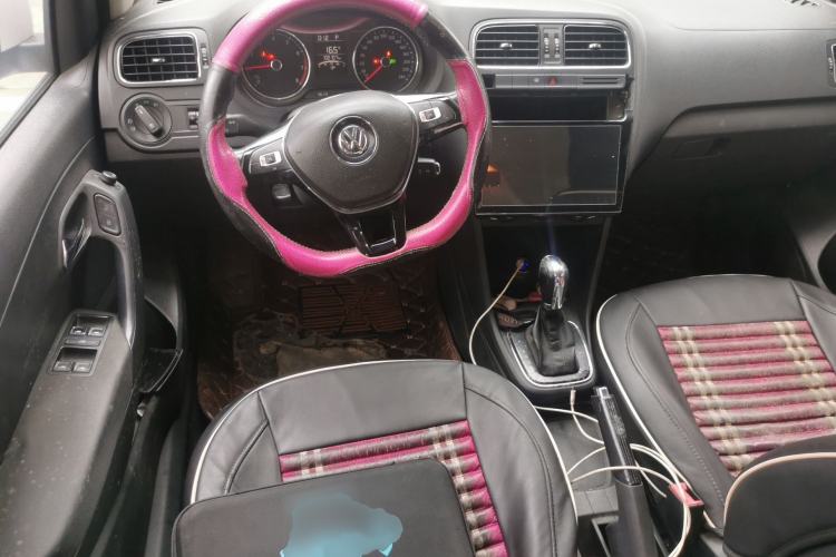 Used Volkswagen Polo 2016 1.6L Automatic Comfort Model Steering Wheel