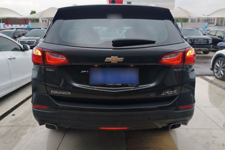 Used Chevrolet Equinox 2017 550T Automatic All-Wheel-Drive Top-Tier Version Rear