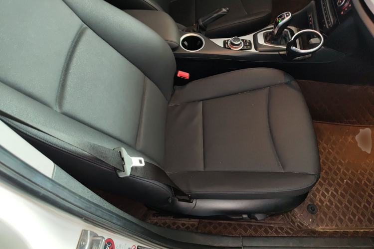 Used BMW X1 2014 sDrive18i Leading Model
