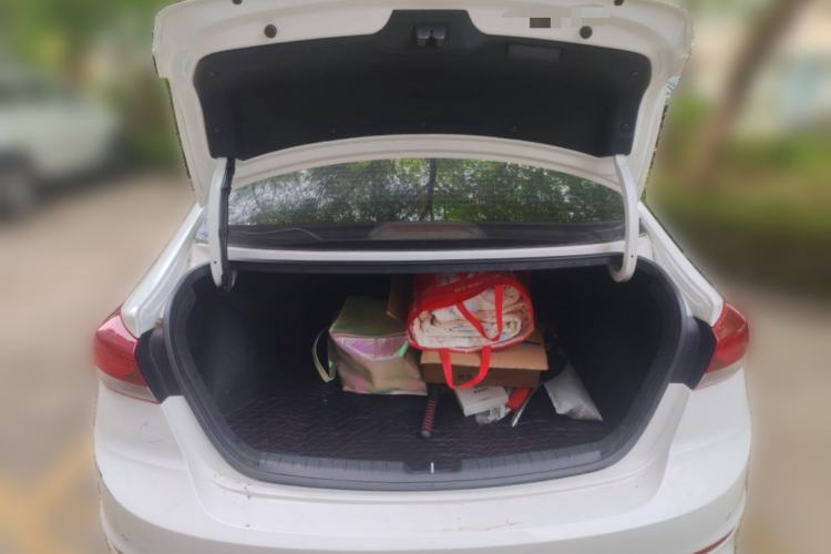 Used Hyundai Elantra (6th Generation / Lingdong) 2018 1.6L Automatic 15th Anniversary Special Edition Trunk