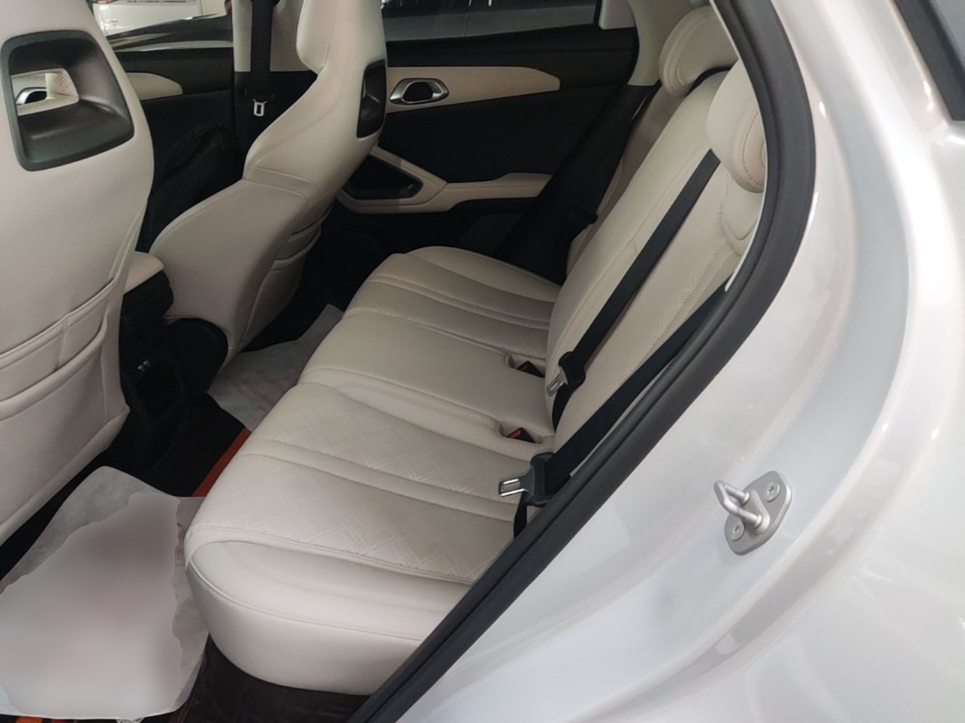 BYD Yuan UP 2024 401 km Active Version — снимка 20