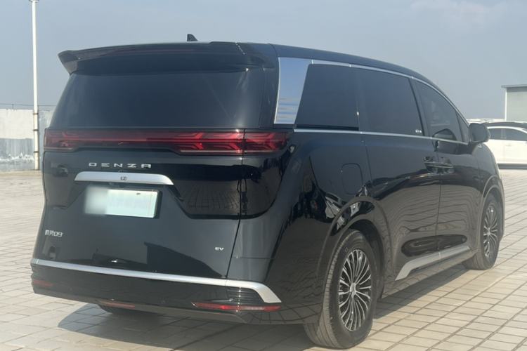 Used Denza D9 2024 EV 620 Premium Model