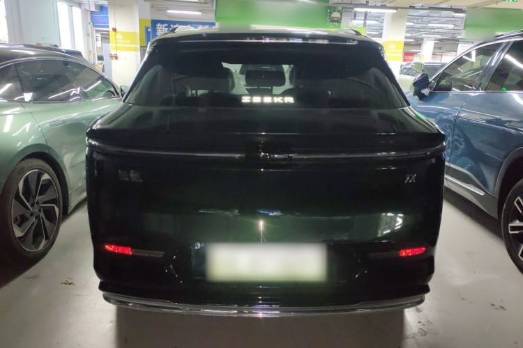 Used Zeekr 7X 2025 100 kWh Long-Range Rear-Wheel Drive with Intelligent Driving Features