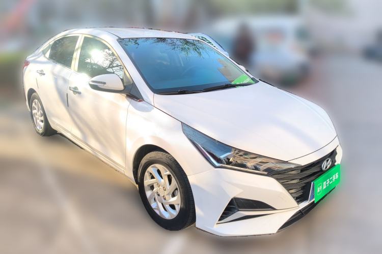 Used Hyundai Verna (new generation) 2020 1.4L Manual GLS Cool Edition Front Right 45 Deg