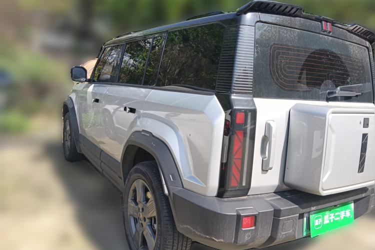 Used iCAR 03 2024 401km Two-Wheel Drive Standard Advanced Version Rear Left 45 Deg