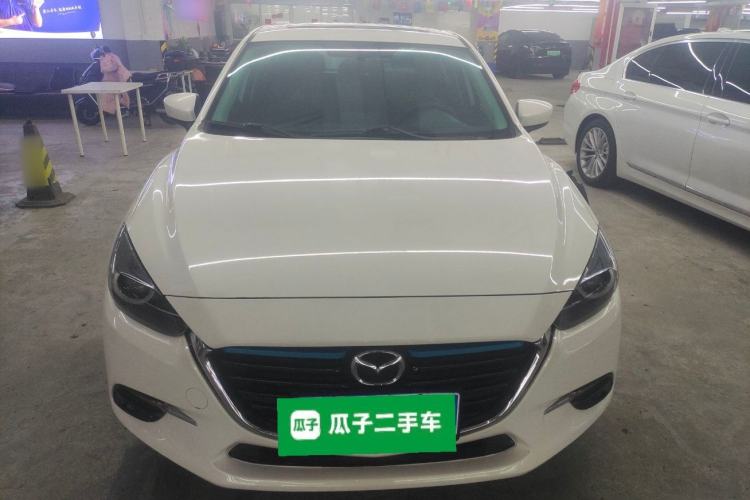 Used Mazda 3 Axela 2017 Hatchback 2.0L Automatic Luxury Model Emission Standard China V