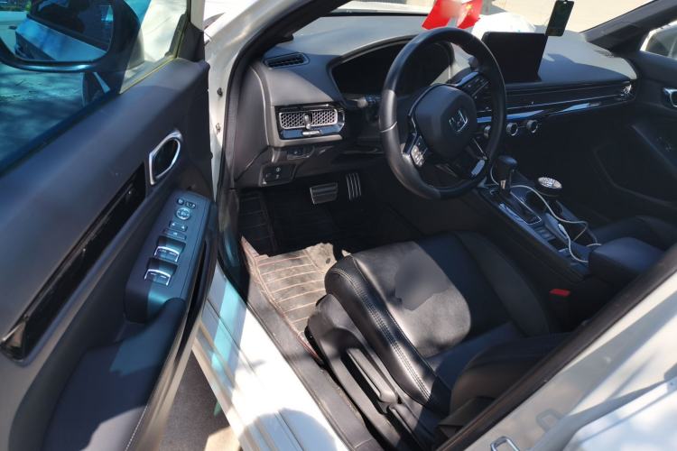 Used Honda Civic 2022 240TURBO CVT Dynamic Edition Driver Seat