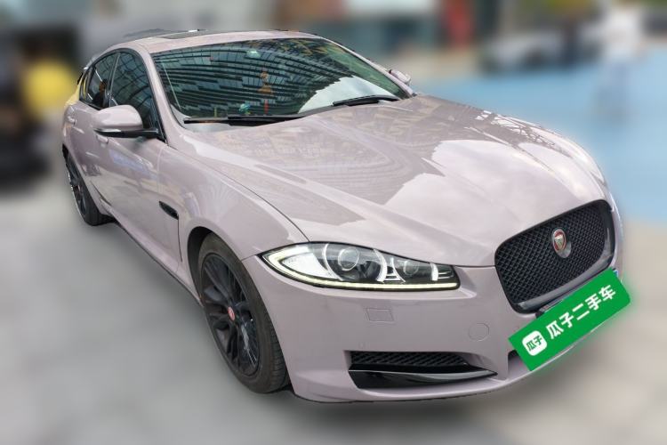 Used Jaguar XF 2014 XF 2.0T Luxury Edition Front Right 45 Deg