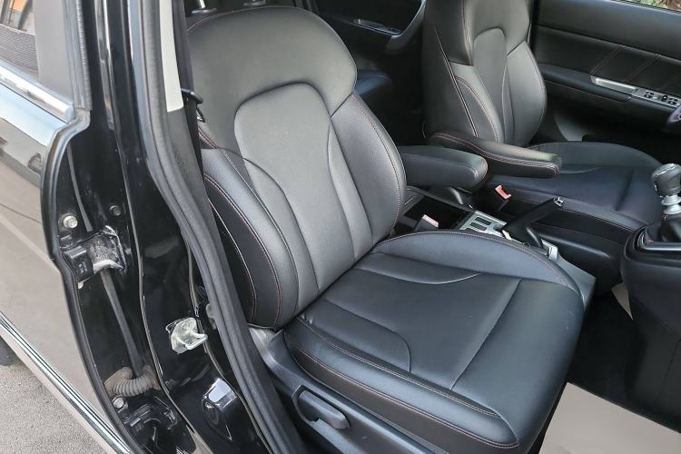 Used Haval H6 2016 Upgraded Model 1.5T Manual Two-Wheel Drive Elite Version