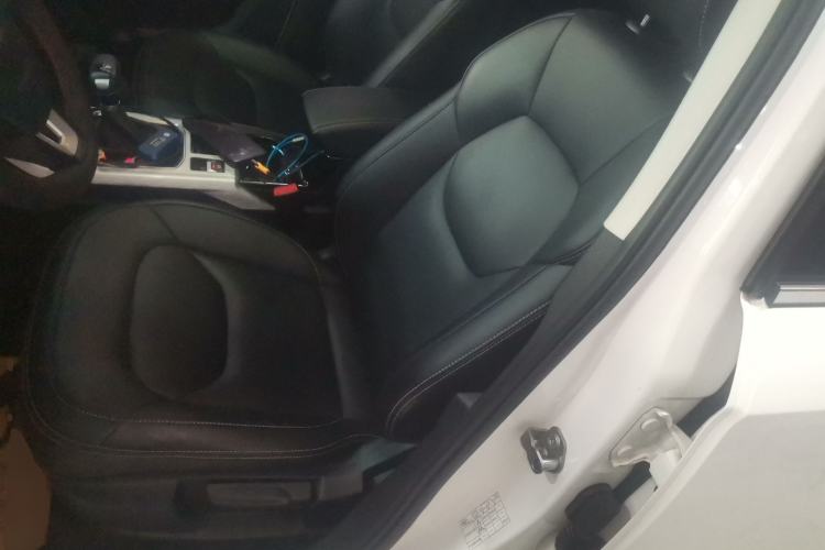 Used Bestune X40 2019 1.6L Automatic Luxury Edition China VI
