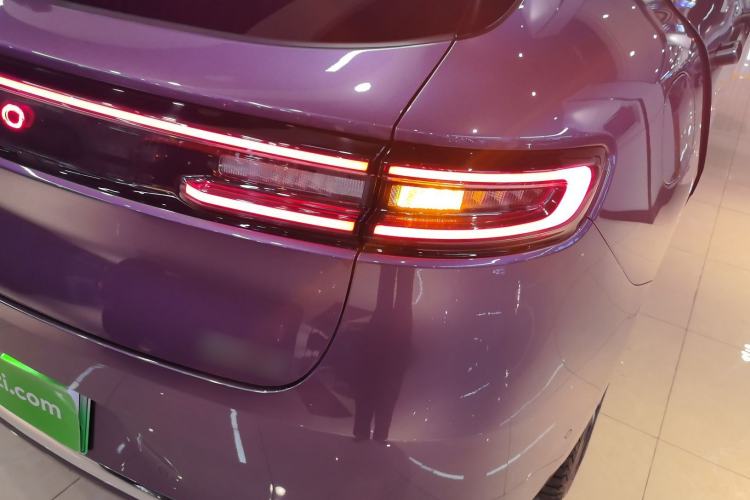 Used Hima AITO M5 2025 Extended-Range Ultra All-Wheel-Drive Version Right Rear Taillight