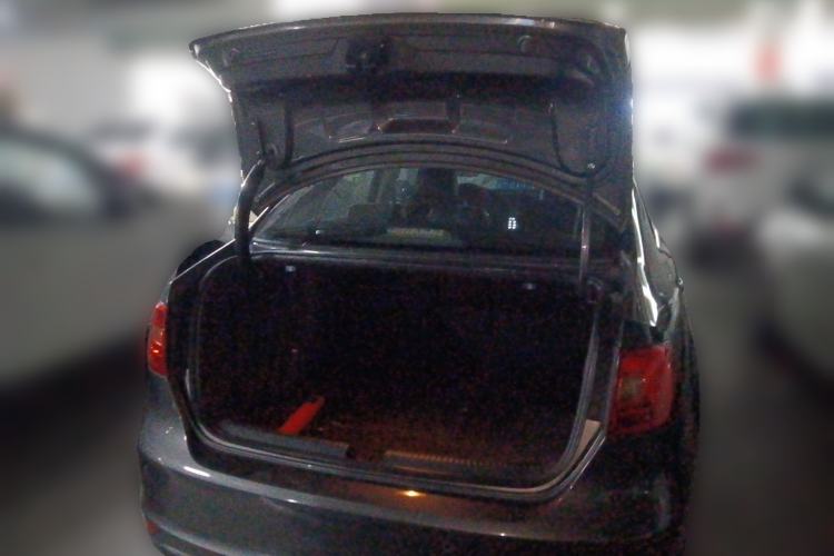 Used Volkswagen Sagitar 2014 Revised Version 1.6L Automatic Comfort Edition Trunk
