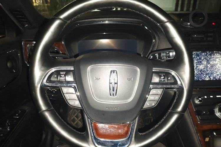 Used Lincoln Continental 2019 2.0T Two-Wheel Drive Prestige Version China VI Standard
