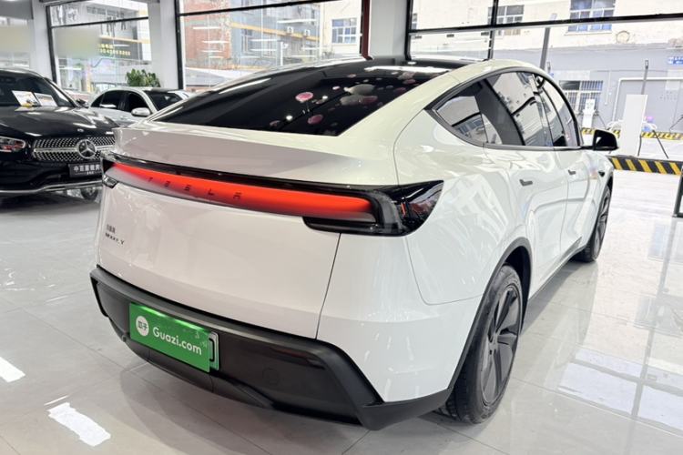 Used Tesla Model Y 2025 Rear-Wheel-Drive Version