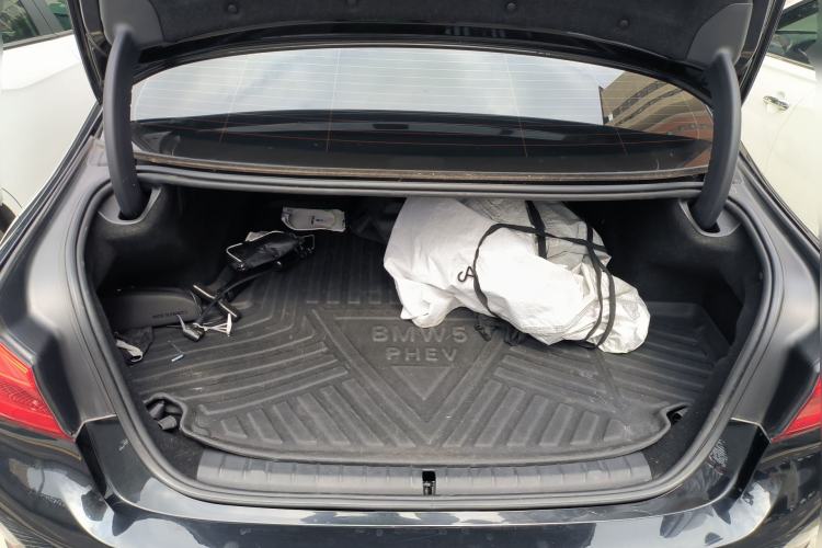 Used BMW 5 Series New Energy 2020 Mileage Upgrade Version 530Le Luxury Package Trunk