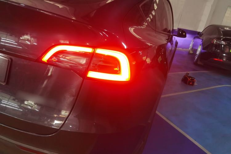 Used Tesla Model Y 2024 Rear-Wheel-Drive Version Exterior 3