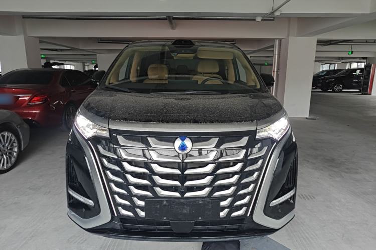 Used Denza D9 2025 DM-i Intelligent Drive 1020 Four-Wheel Drive Prestige Model
