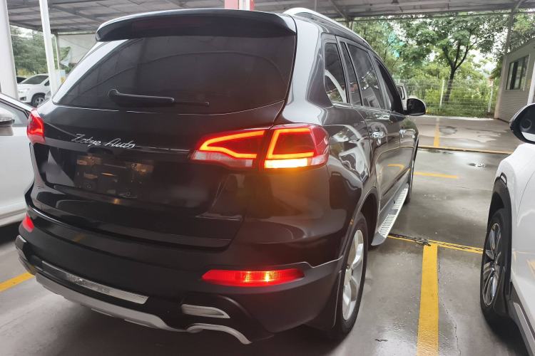 Used Zotye Domy X5 2015 1.5T Manual Luxury Version China IV Standard
