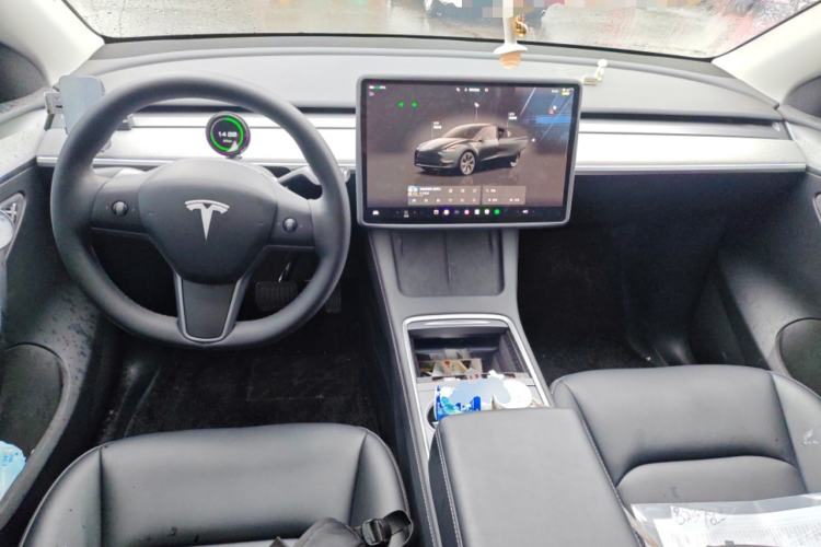 Used Tesla Model Y 2024 Long-Range All-Wheel-Drive Version
