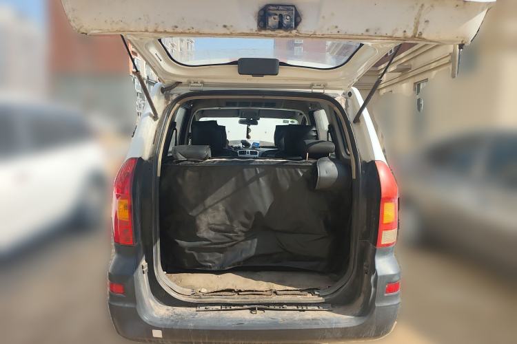 Used Dongfeng Fengon 330 2014 1.5L Manual Utility Version DK15 Trunk