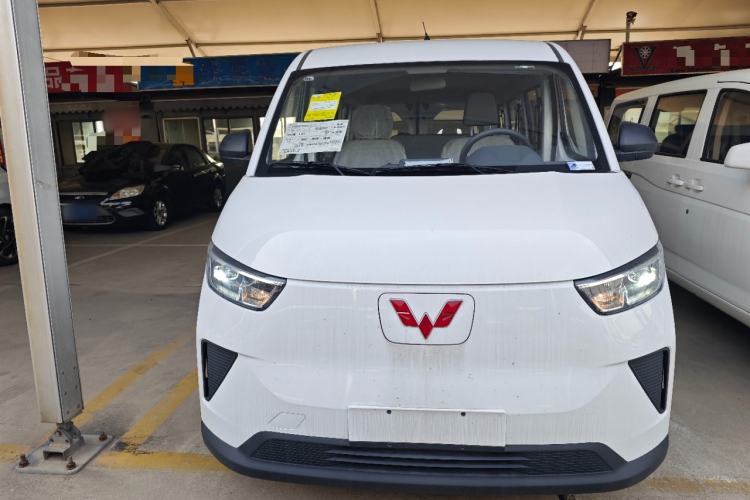 Used Wuling Yangguang 2025 Model 400km Bus Edition—Comfort Edition