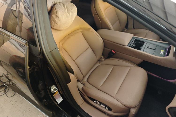 Used Avatr 12 2025 Updated Ultra All-Electric Four-Wheel Drive Right Front Seat