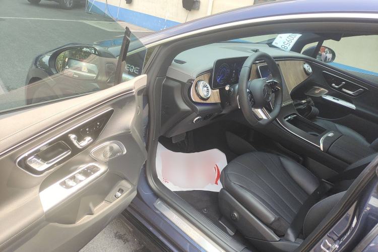 Used Mercedes-Benz EQE 2022 350 Pioneer Edition
