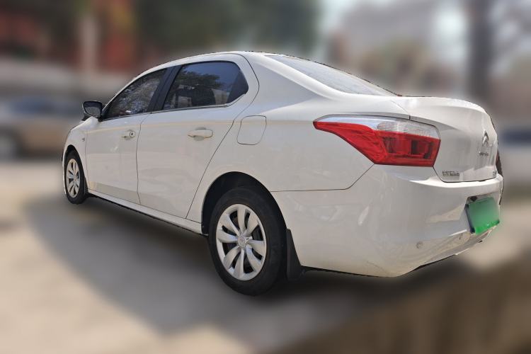 Used Citroen Elysee 2015 Zhishang Edition 1.6L Manual Fashion Model