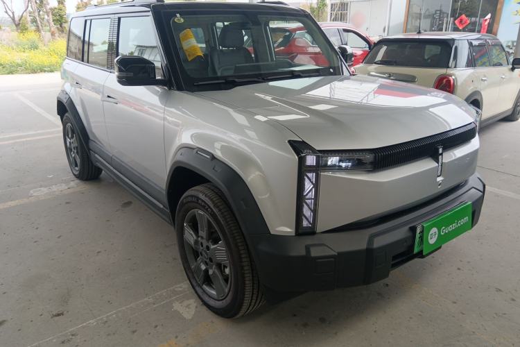 Used iCAR 03 2024 501km Two-Wheel Drive Long-Range Version Front Right 45 Deg