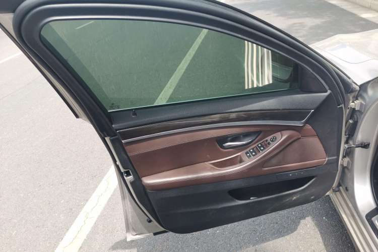 Used BMW 5 Series 2014 525Li Luxury Design Package
