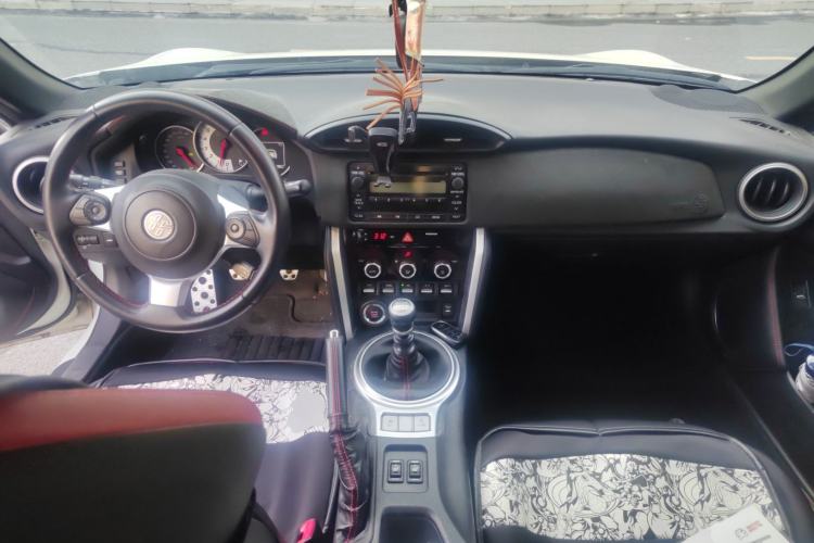 Used Toyota 86 2019 2.0L Manual Luxury Edition Center Console