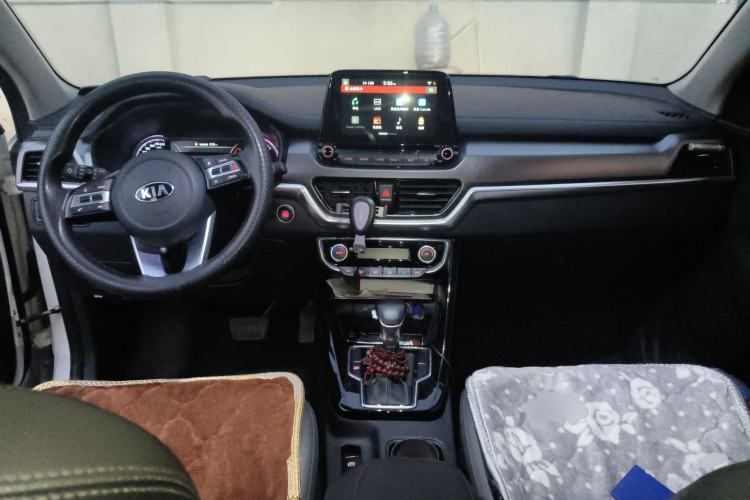 Used Kia Sportage R 2018 2.0L Automatic Smart Luxury Version China V Standard Center Console