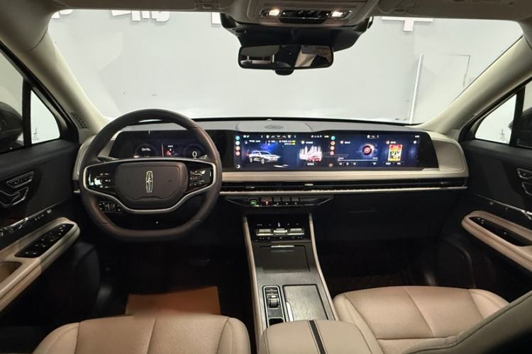 Used Lincoln Corsair 2023 2.0T Two-Wheel Drive Luxury Edition Interior 1