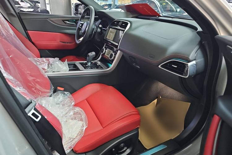 Used Jaguar XEL 2025 2.0T 250 PS R-DYNAMIC 90th Anniversary Edition