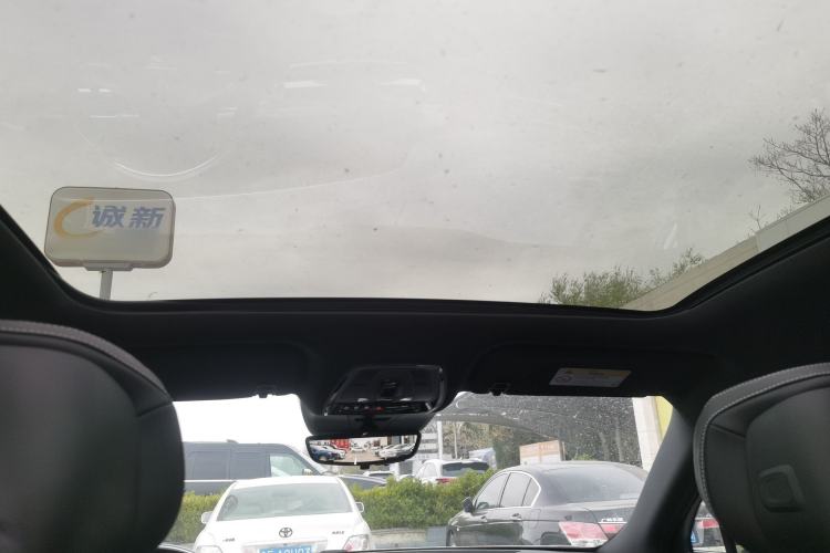 Used Cadillac LYRIQ 2022 Rear-Drive Long-Range Luxury Edition Headliner