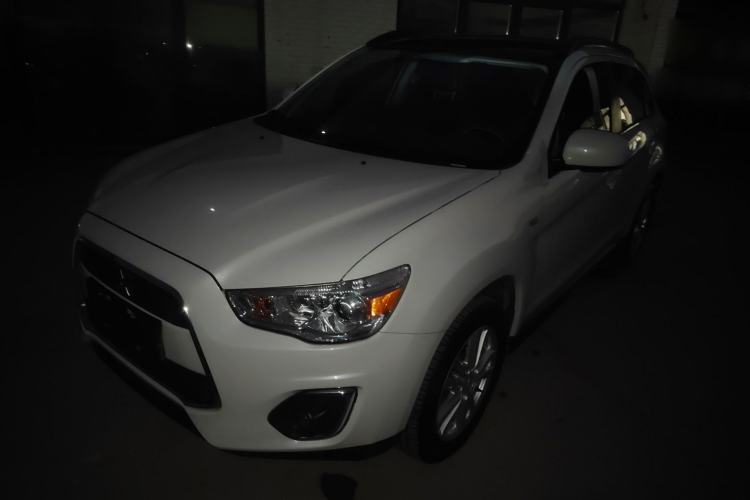 Used Mitsubishi ASX 2015 2.0L CVT Four-Wheel Drive Premium Edition