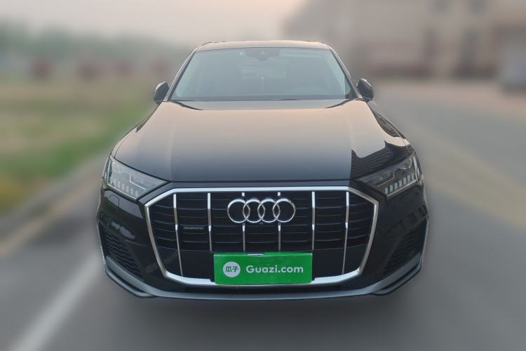 Used Audi Q7 2021 55 TFSI quattro S line Sport model
