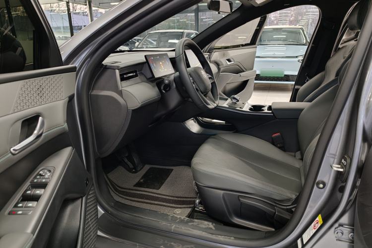 Used BYD Qin PLUS 2025 DM-i Smart Drive 55KM Leading Model