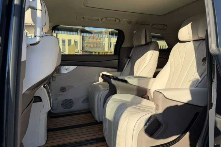 Used Denza D9 2023 DM-i 945 Business Edition