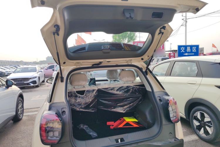 Used AION UT 2025 330 Starlight Edition Trunk