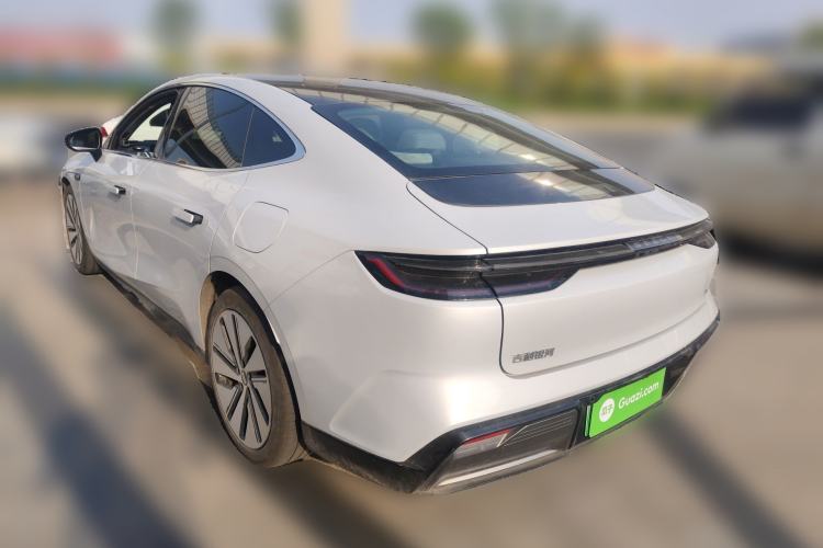 Used Geely Galaxy E8 2024 665 km Range Rear-Drive Starship Long-Range Version