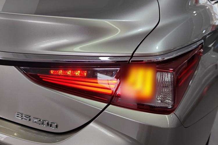 Used Lexus ES 2023 200 Excellence Edition
