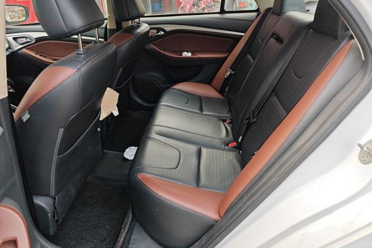 Used BYD G5 2014 1.5TI Manual Luxury Edition
