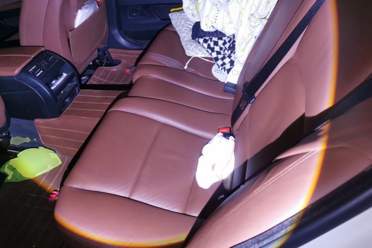 Used BMW 5 Series 2014 520Li Elegant Model
