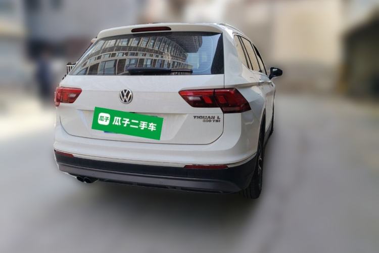 Used Volkswagen Tiguan L 2017 330TSI Automatic Two-Wheel Drive Luxury Edition Rear Right 45 Deg