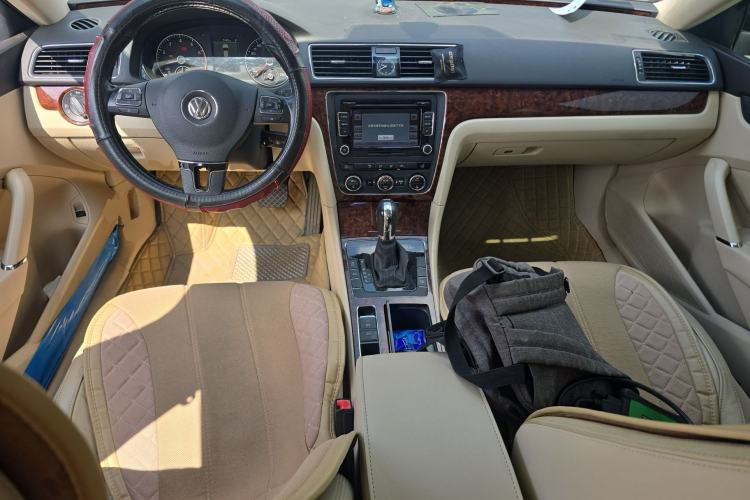 Used Volkswagen Passat 2011 1.8TSI DSG Prestige Edition Center Console