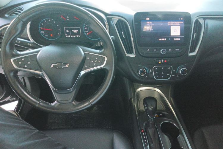 Used Chevrolet Malibu XL 2021 Redline 550T Automatic Sharp Edition Center Console